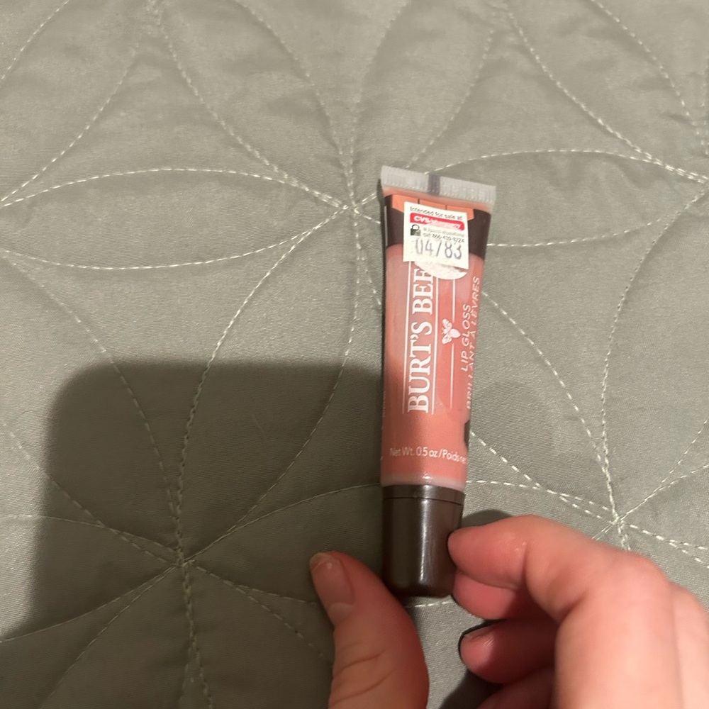 burt’s bees lip gloss pinky color never used